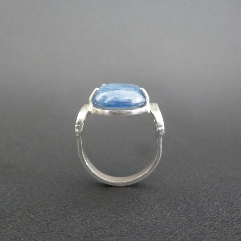 指輪　カイヤナイト