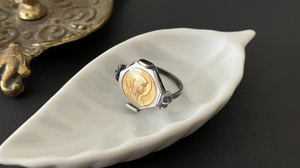 フランス　メダイジュエリー