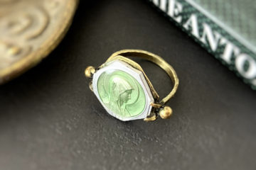 マリア　メダイ